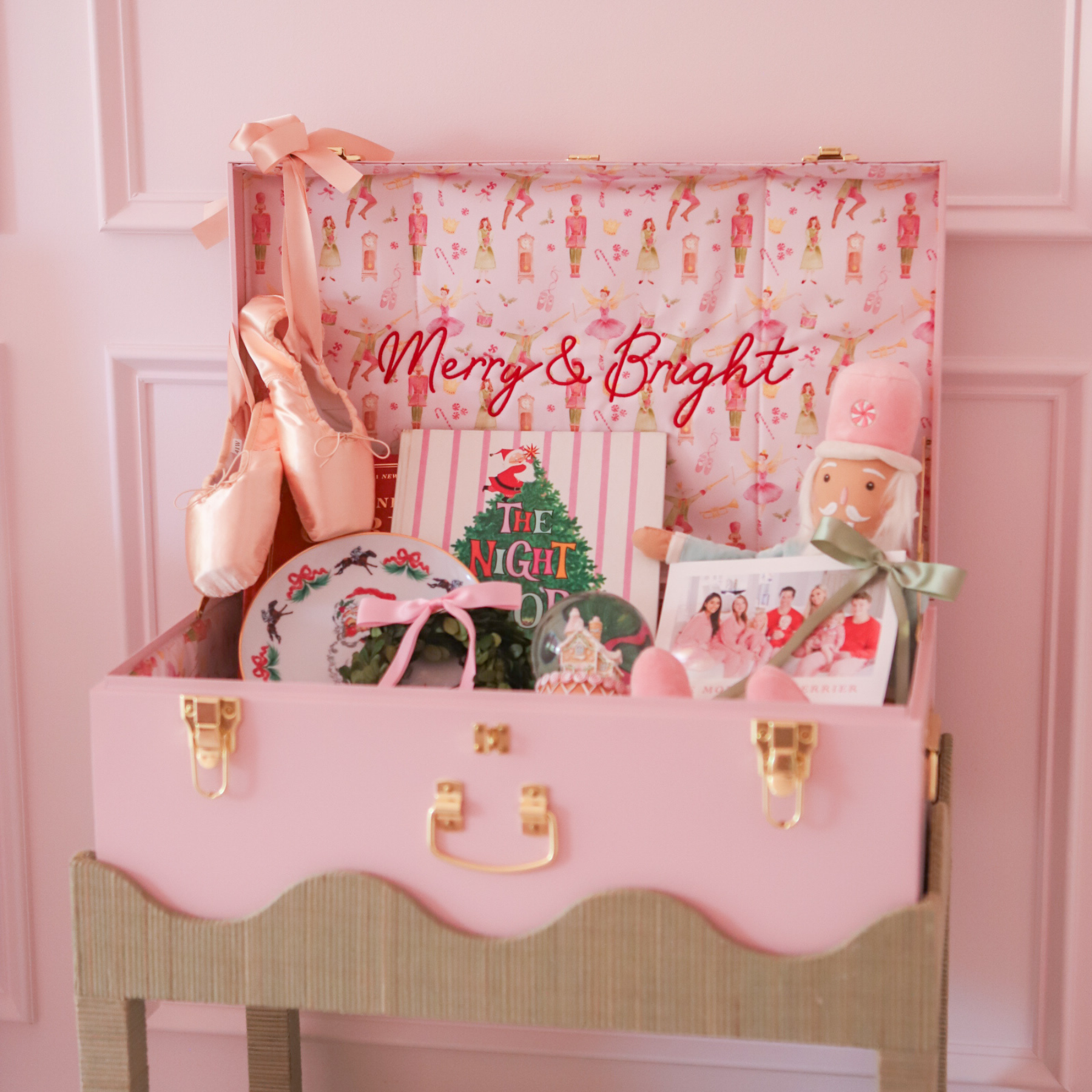 2025 Grand Holiday Trunk