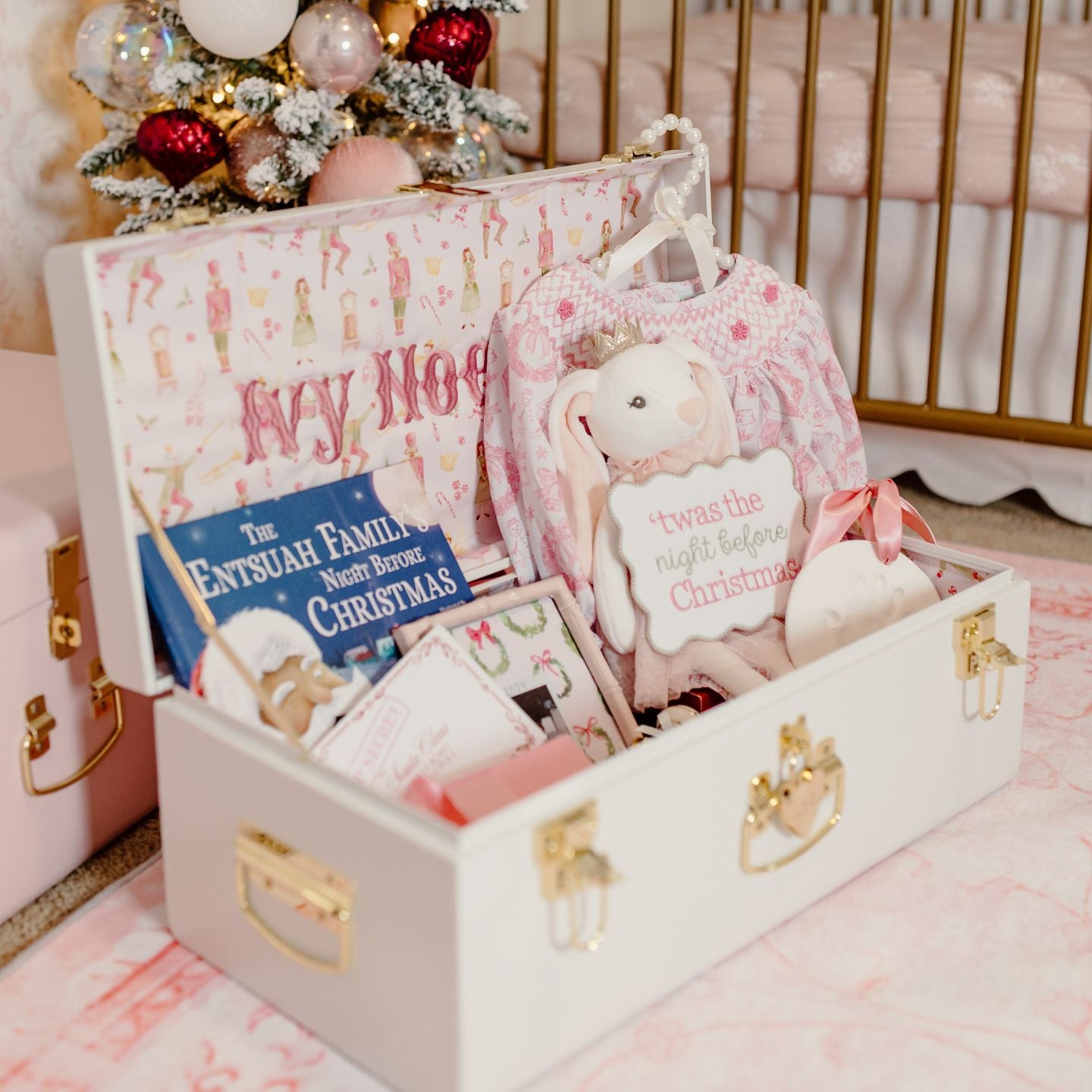 2025 Petite Holiday Trunk
