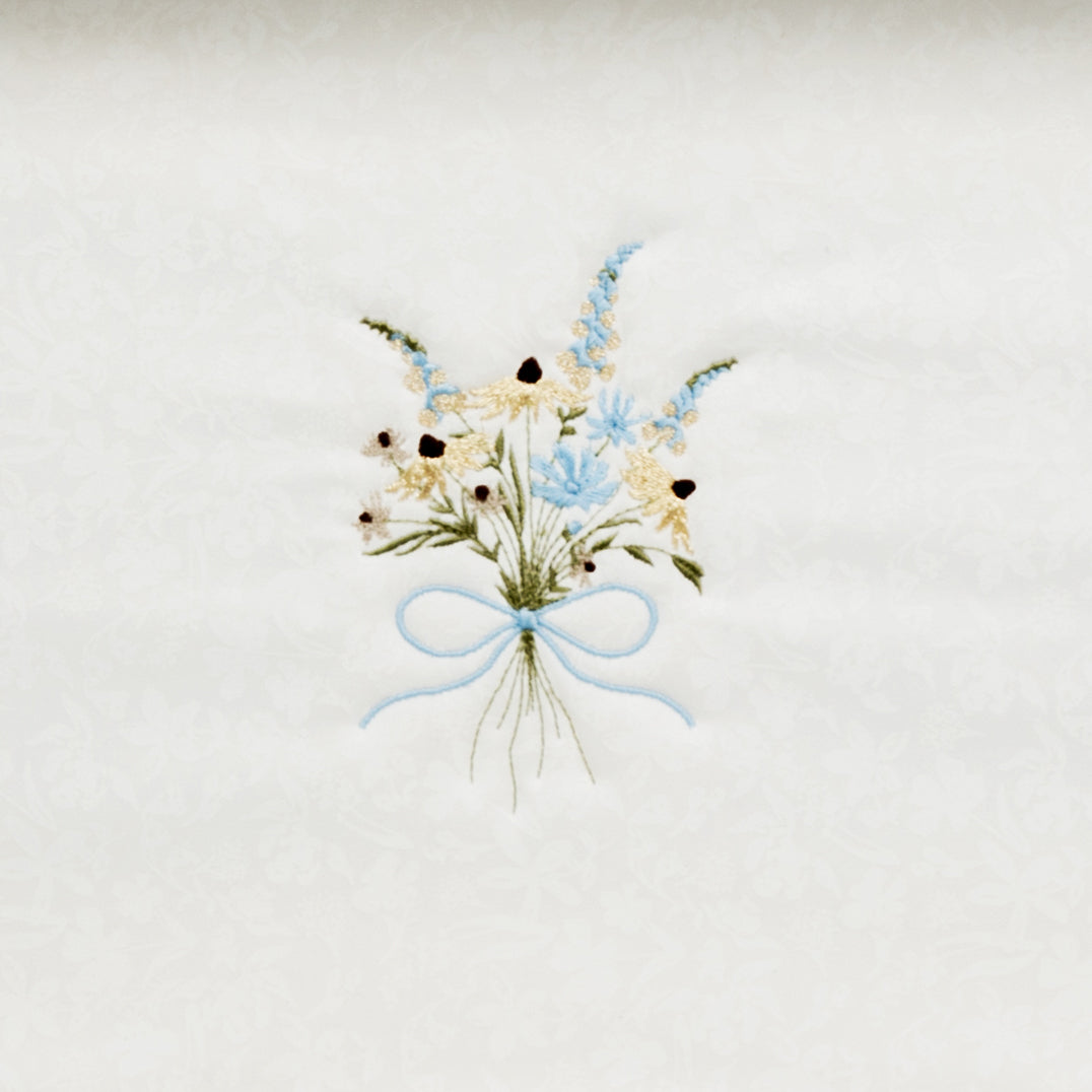 Quick Ship Bouquet Petite Bridal Trunk