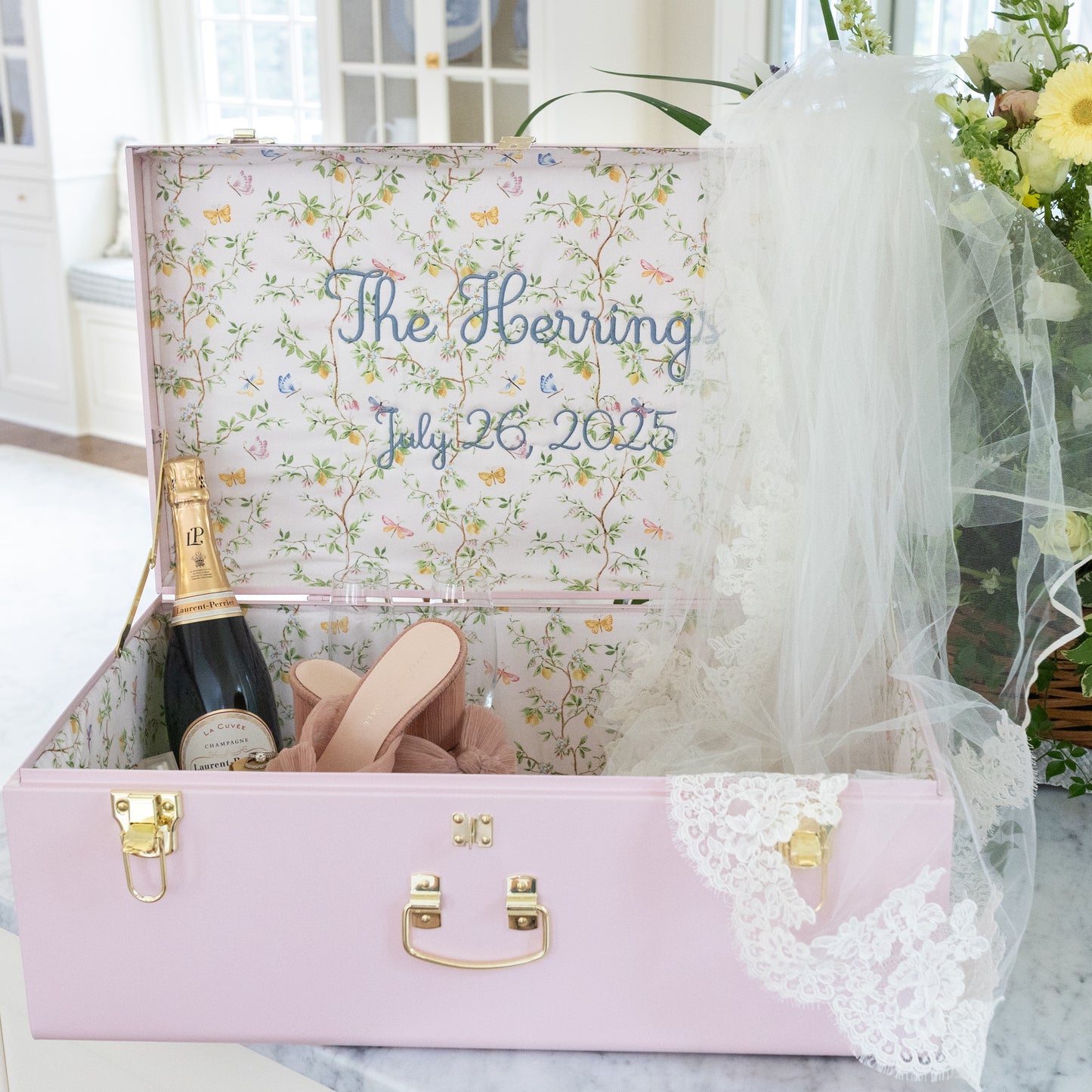 Grand Bridal Trunk