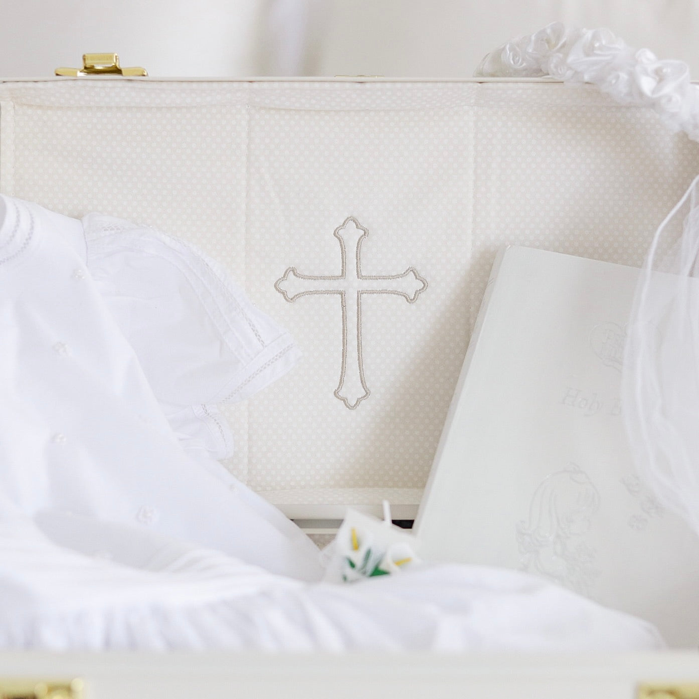 Quick Ship Cross Mini Trunk