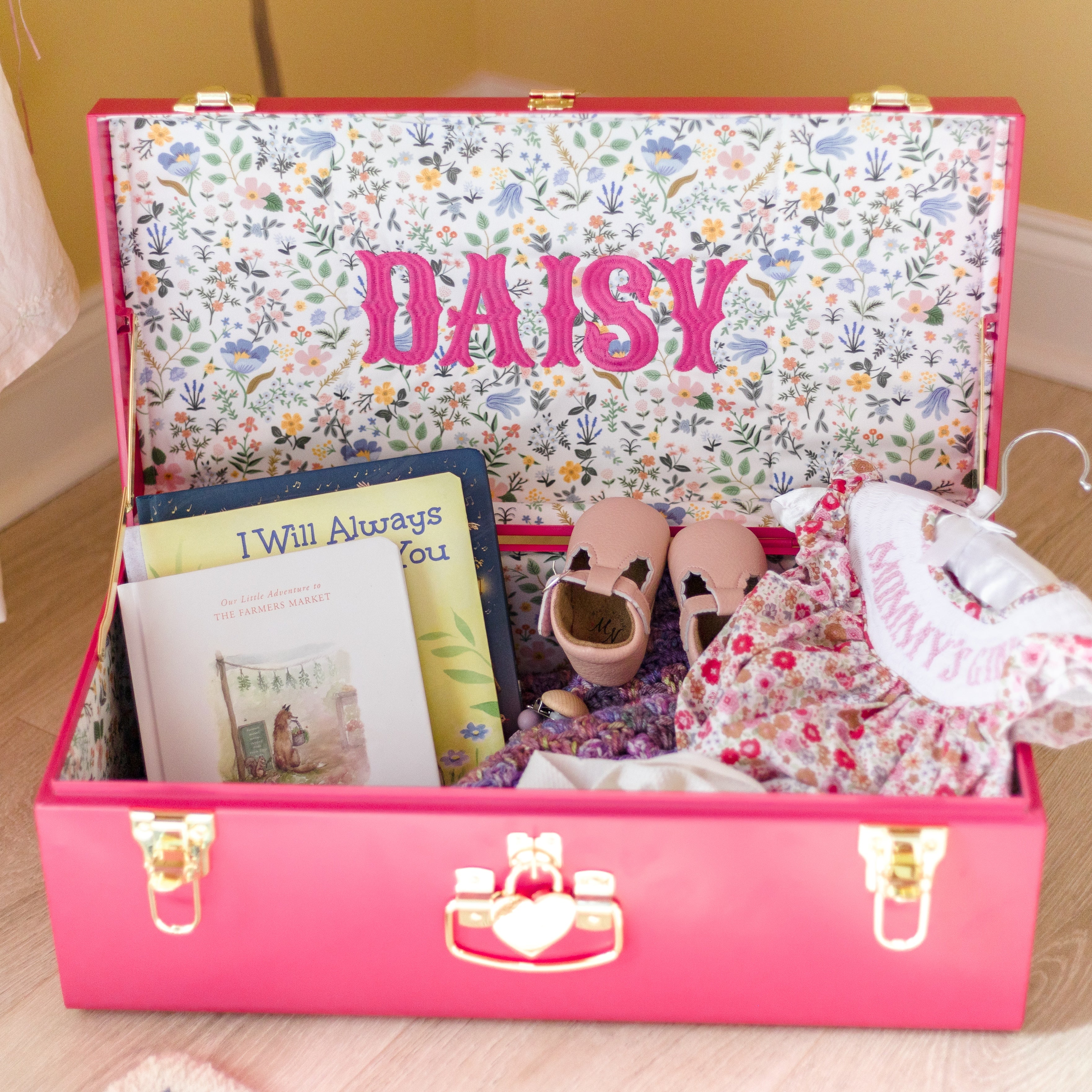 Rifle Paper Co. Petite Trunk in Bramble Fields