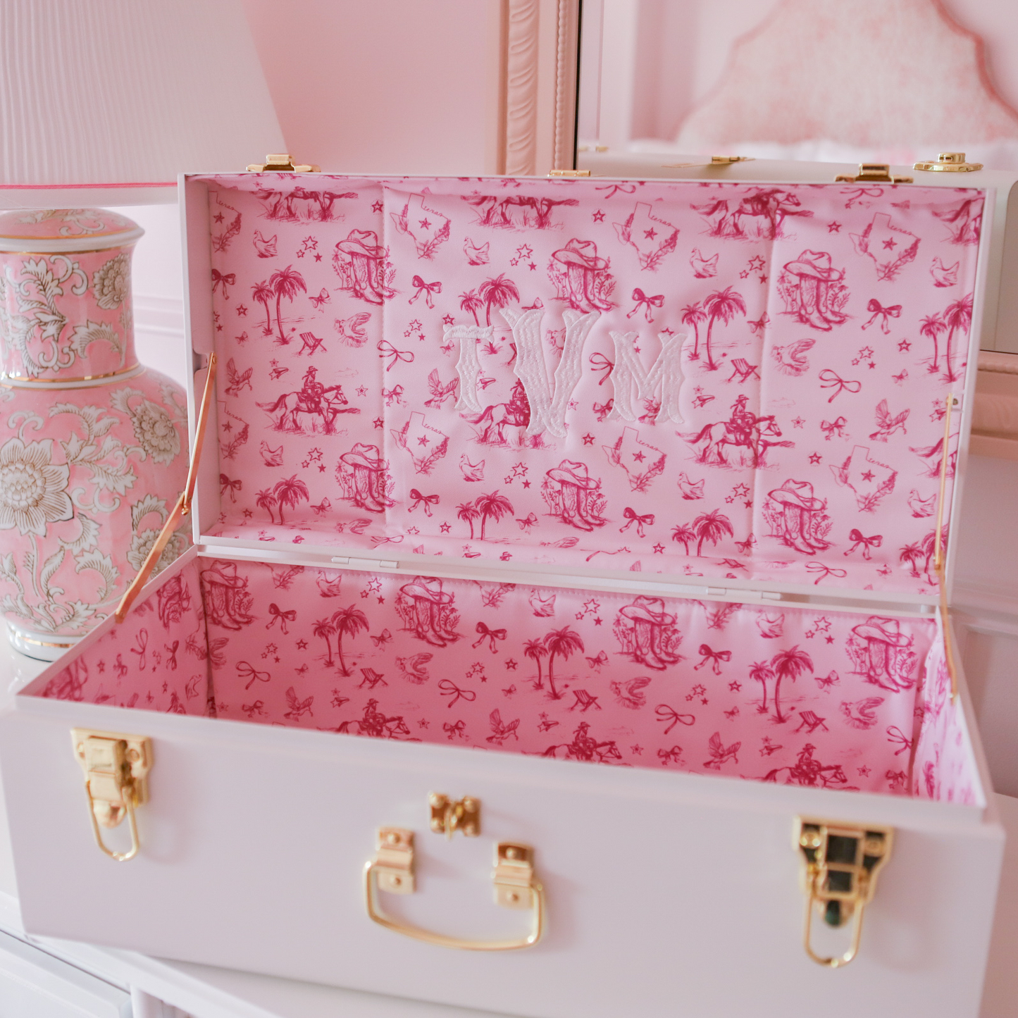 Petite Paloma x Petite Keep Petite Trunk