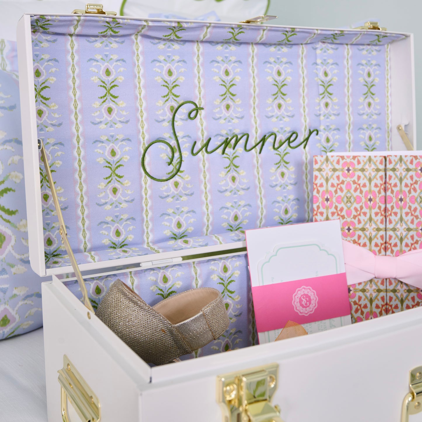 Laura Park x Petite Keep Petite Trunk