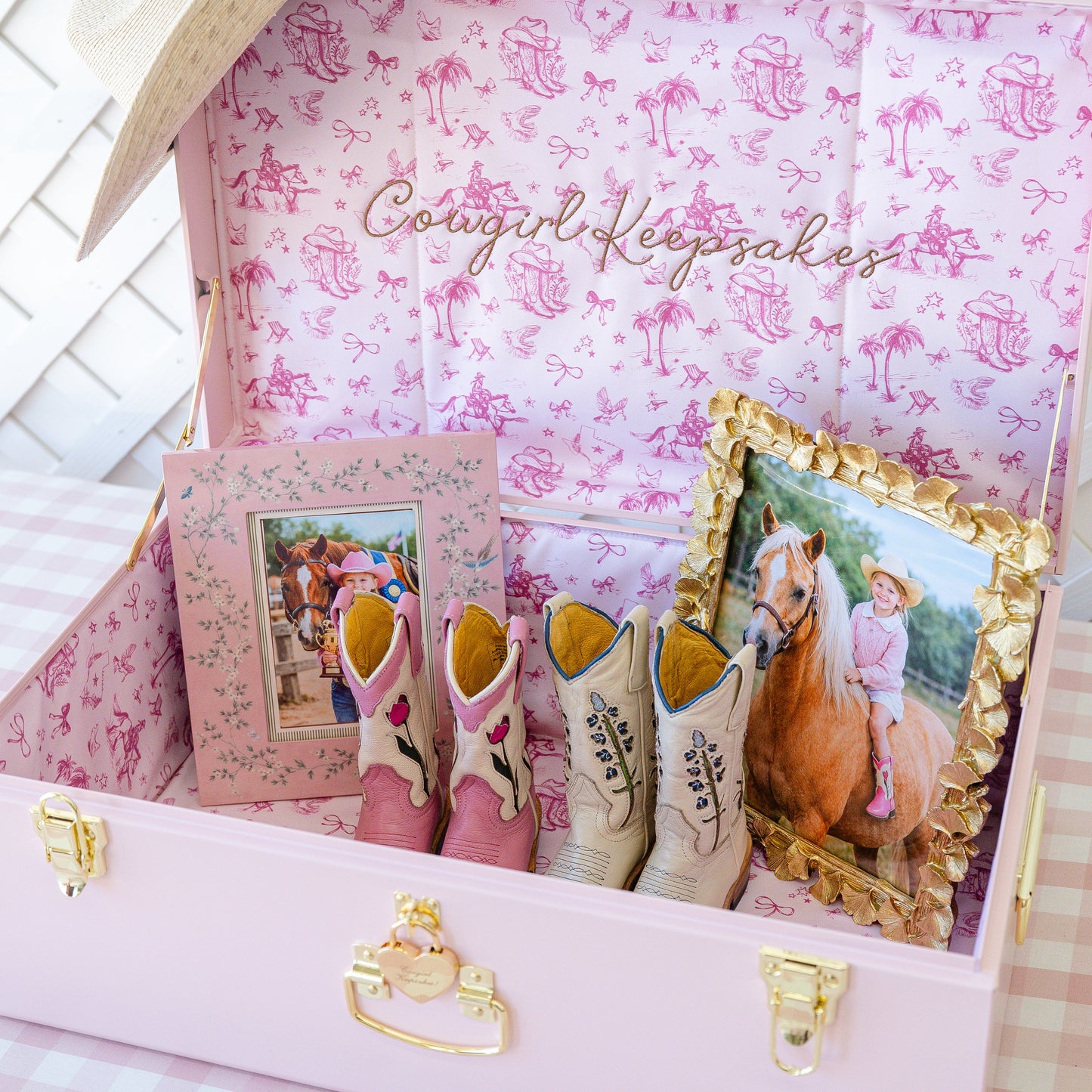 Petite Paloma x Petite Keep Grand Trunk