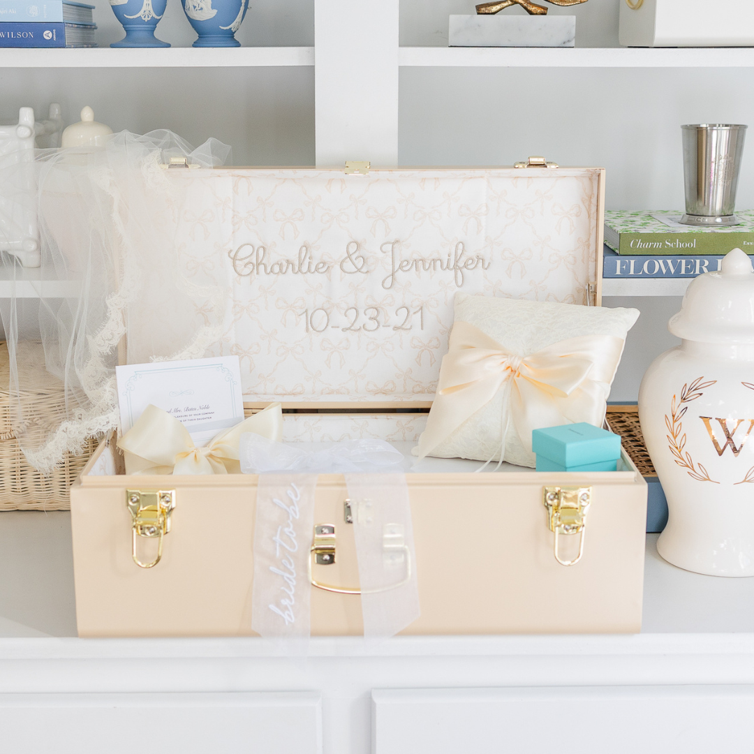 Petite Bridal Trunk