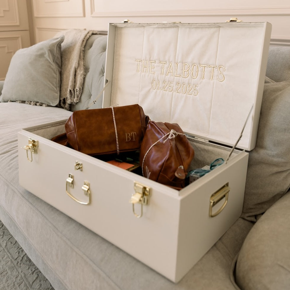 Petite Groom Trunk